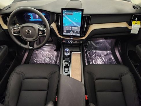 New 2026 Volvo XC60 B5 Core image 4