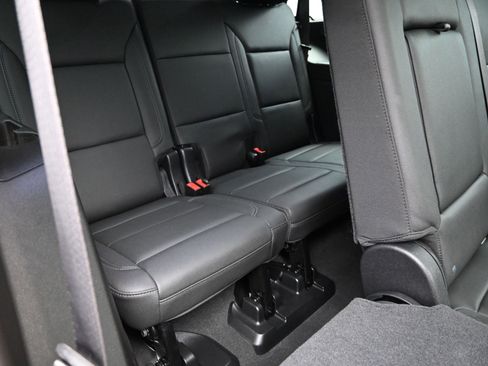 Certified 2021 Chevrolet Tahoe Z71 image 32