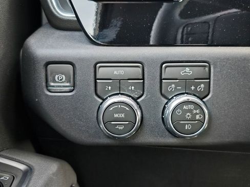 New 2026 GMC Sierra 1500 Elevation w/ Elevation Select Package AWD/4WD image 18