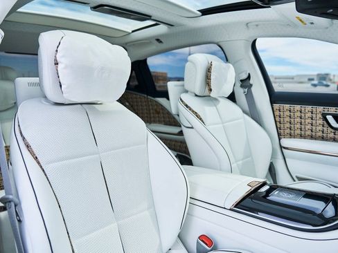 Used 2023 Mercedes-Benz Maybach S 680 4MATIC image 48