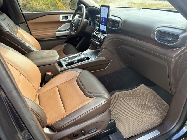 Used 2024 Ford Explorer King Ranch w/ Technology Package AWD/4WD image 13
