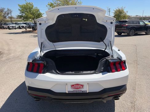 Used 2025 Ford Mustang Premium image 27