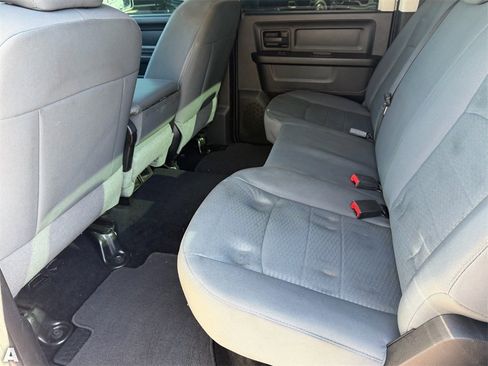 Used 2014 RAM 1500 Express image 16