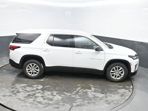 Used 2023 Chevrolet Traverse LS image 31