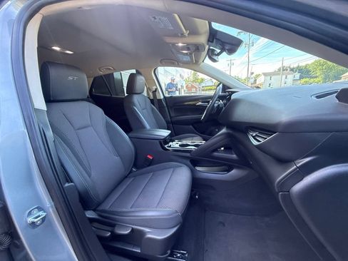 Used 2023 Buick Envision Preferred w/ Sport Touring Package AWD/4WD image 28