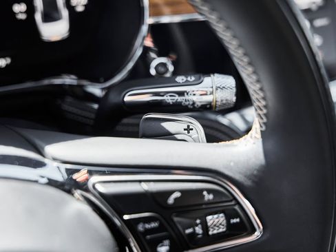 Used 2024 Bentley Flying Spur V8 AWD/4WD image 65