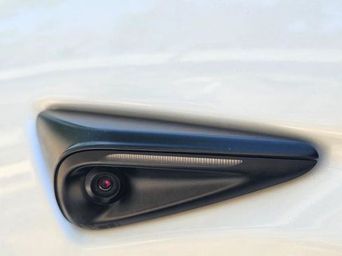 Used 2023 Tesla Model Y Performance AWD/4WD image 33