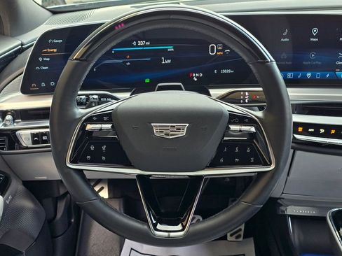 Used 2023 Cadillac Lyriq 2WD image 11