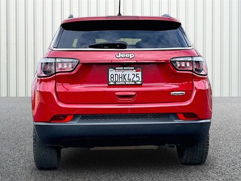 Used 2018 Jeep Compass Latitude image 24