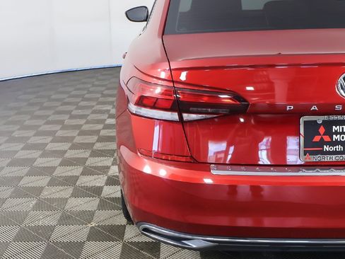 Used 2021 Volkswagen Passat 2.0T SE image 15