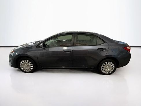 Used 2018 Toyota Corolla LE image 9