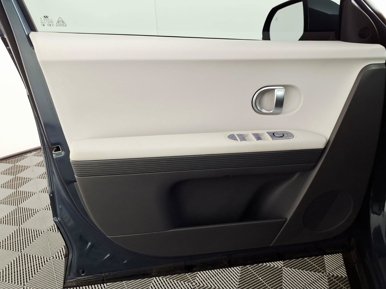 Certified 2024 Hyundai Ioniq 5 SEL RWD image 15