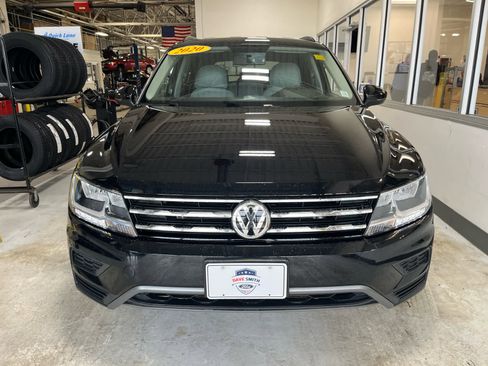 Used 2020 Volkswagen Tiguan S image 3
