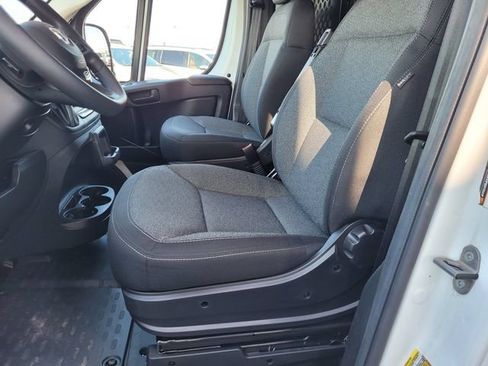 Used 2025 RAM ProMaster 2500 w/ U-Haul Equipment Group FWD image 16