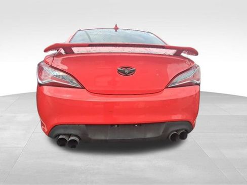 Used 2013 Hyundai Genesis 3.8 RWD image 11