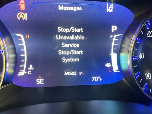 Used 2019 Chrysler Pacifica Limited w/ Advanced Safetytec Group FWD image 19