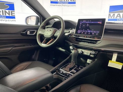 Used 2023 Jeep Compass Trailhawk w/ Sun and Sound Group AWD/4WD image 26