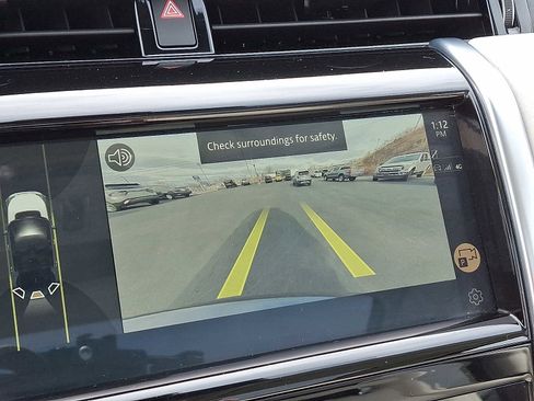 Used 2023 Land Rover Discovery Sport SE image 19