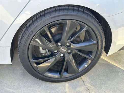 Used 2023 Genesis G70 2.0T w/ Sport Prestige Package image 7