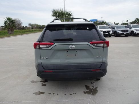 Used 2019 Toyota RAV4 XLE image 5