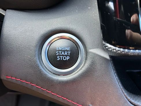 Used 2021 Toyota Highlander XSE image 30