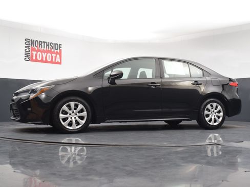Used 2025 Toyota Corolla LE FWD image 24