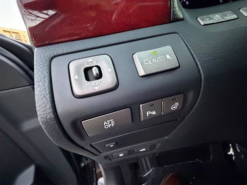 Used 2008 Lexus LS 460 image 36