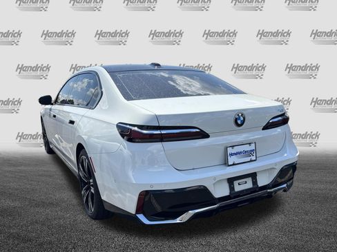 Used 2023 BMW 740i RWD image 8