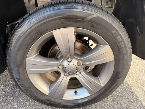 Used 2015 Jeep Patriot High Altitude AWD/4WD image 42