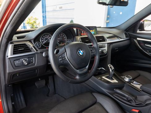 Used 2018 BMW 330i xDrive Sedan AWD/4WD image 19