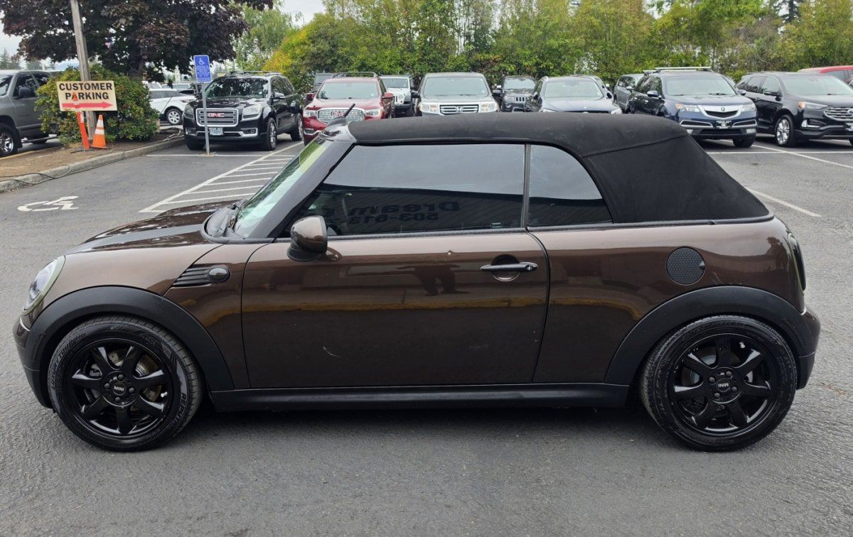 Used 2010 MINI Cooper Convertible FWD image 2