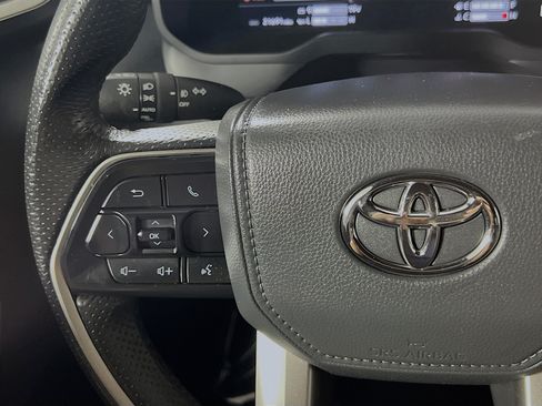Used 2025 Toyota Tundra Limited w/ TRD Off-Road Package AWD/4WD image 19