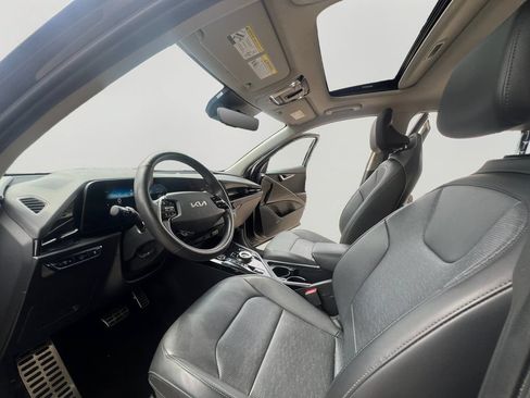 Used 2023 Kia Niro Wave w/ Wave Preserve Package FWD image 9