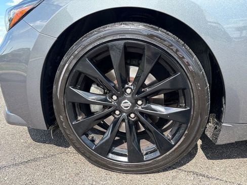 Used 2020 Nissan Maxima SR w/ Illumination Package FWD image 44