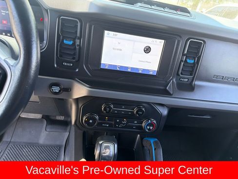 Used 2022 Ford Bronco Black Diamond AWD/4WD image 17