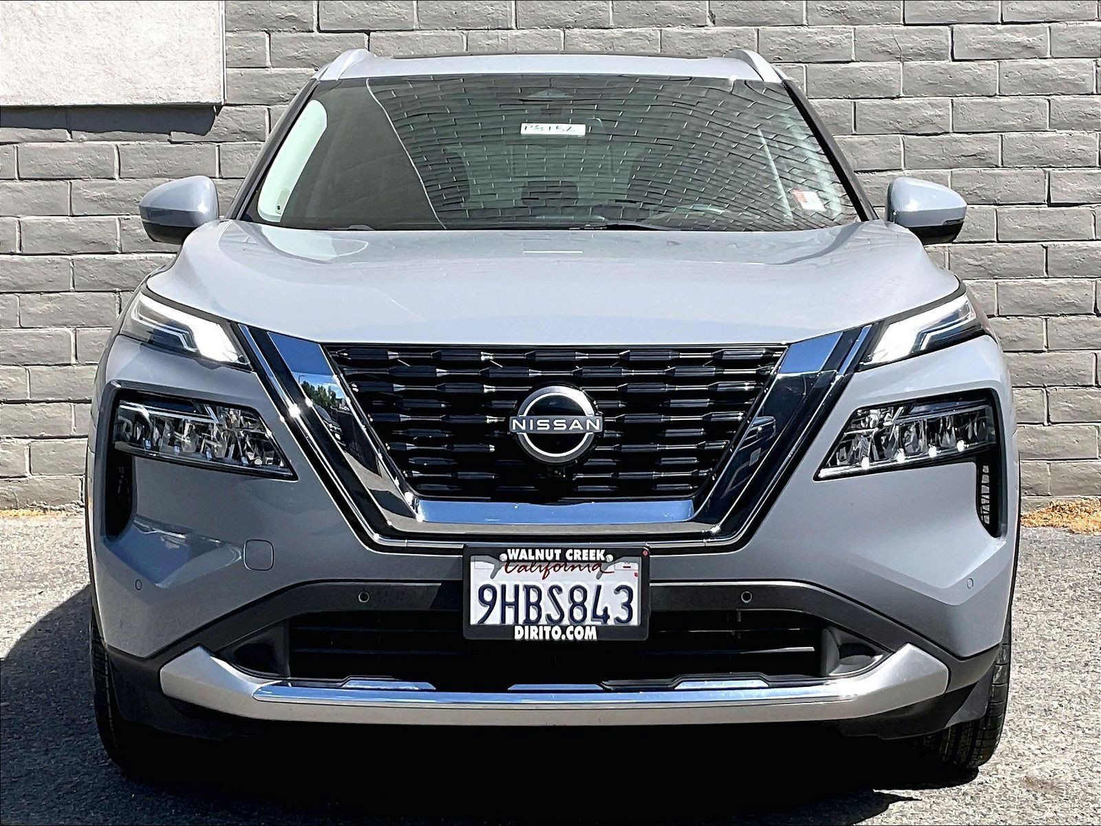 Used 2023 Nissan Rogue Platinum AWD/4WD image 2