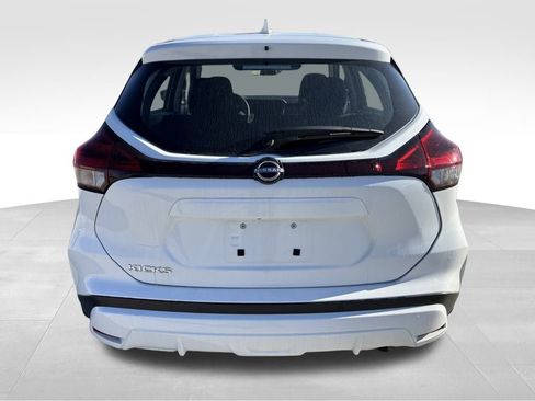 Used 2025 Nissan Kicks Play S image 6