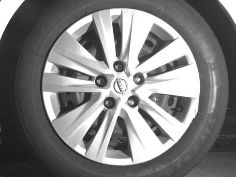 Used 2025 Nissan Sentra S FWD image 17