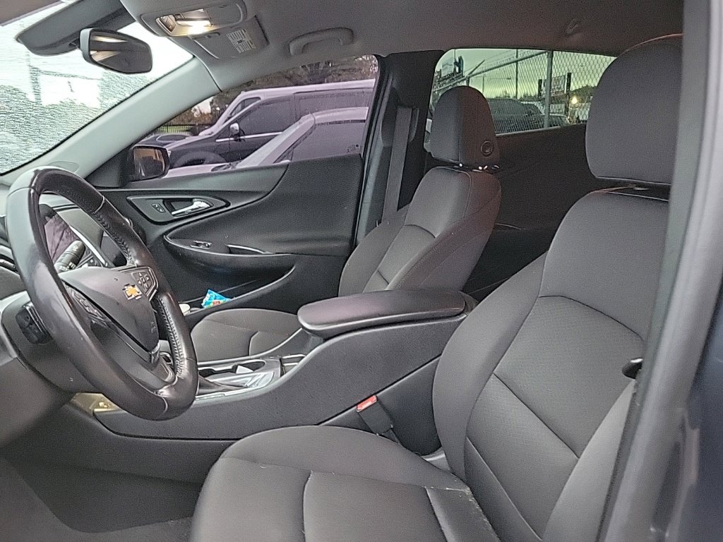 Used 2021 Chevrolet Malibu RS FWD image 6