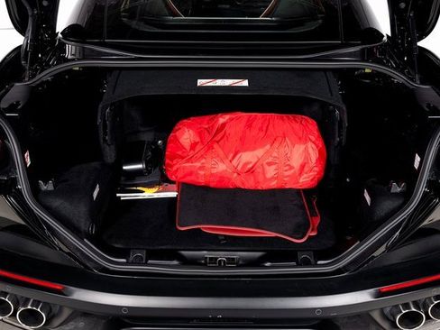 Certified 2020 Ferrari Portofino image 9