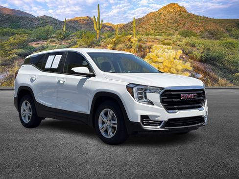 Used 2024 GMC Terrain SLE FWD image 2