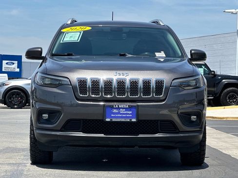 Used 2020 Jeep Cherokee Latitude Plus w/ Comfort/Convenience Group AWD/4WD image 8