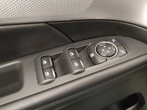 Used 2017 Ford Explorer XLT w/ Equipment Group 201A AWD/4WD image 27