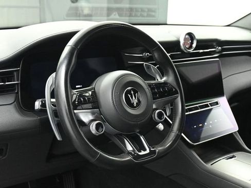 Used 2023 Maserati Grecale GT image 24