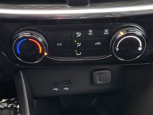 Used 2024 Buick Encore GX Sport Touring image 20