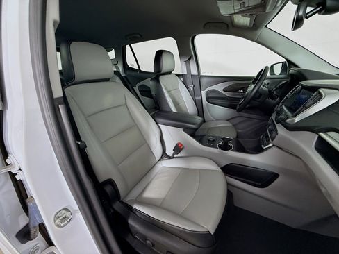 Used 2024 GMC Terrain SLT image 33