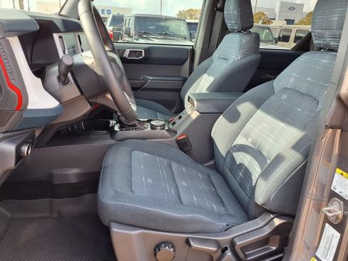 Used 2025 Ford Bronco Heritage Edition AWD/4WD image 24
