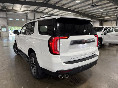 Used 2024 GMC Yukon AT4 w/ Technology Package AWD/4WD image 4