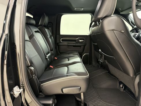 Used 2025 RAM 2500 Laramie w/ Night Edition AWD/4WD image 30