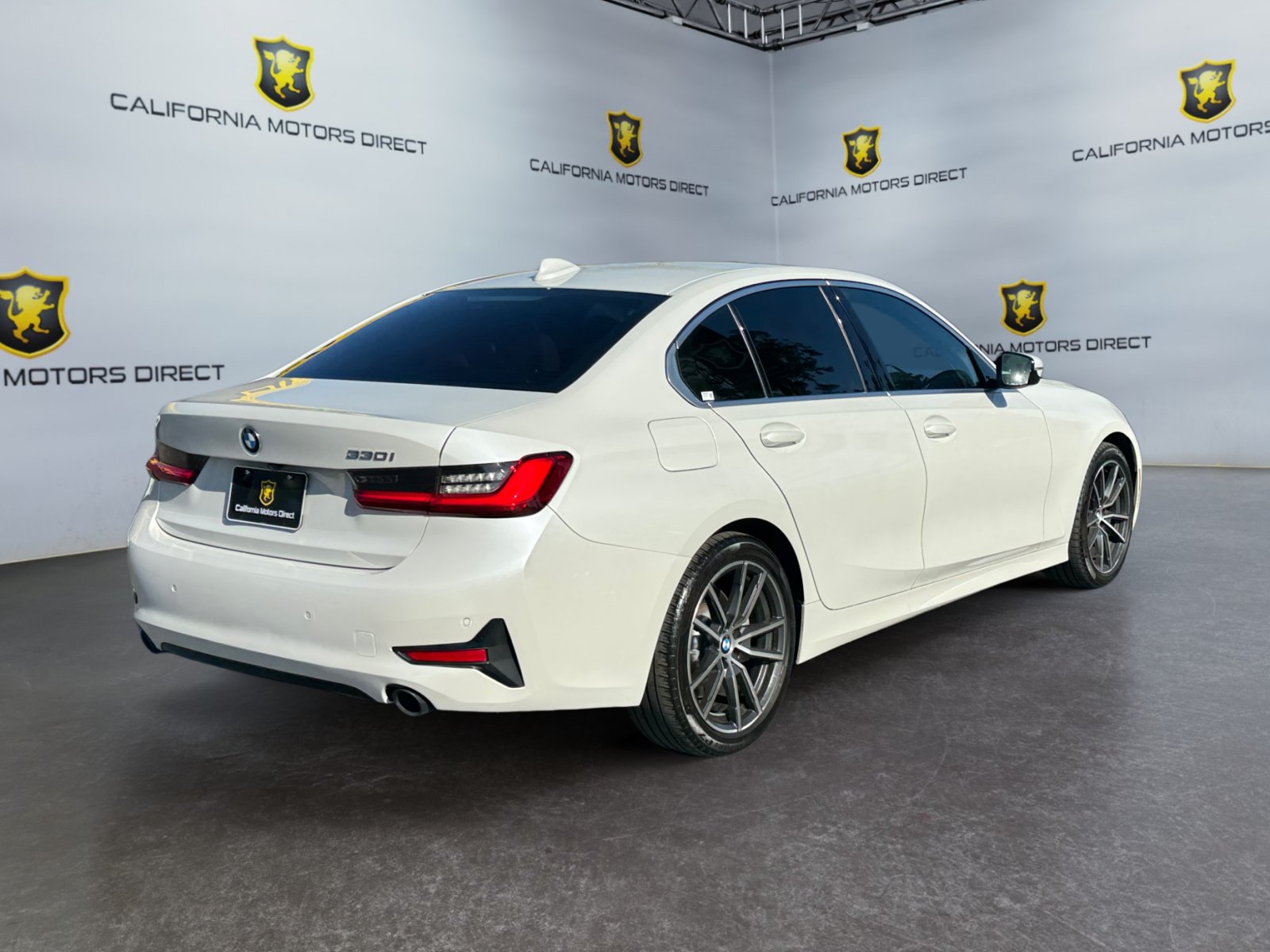 Used 2020 BMW 330i Sedan w/ Convenience Package RWD image 5